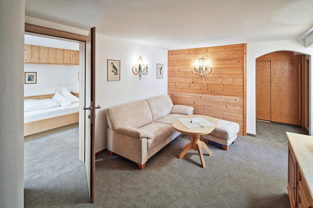 Hotel & Chalet Bellevue Lech am Arlberg Rom bilde